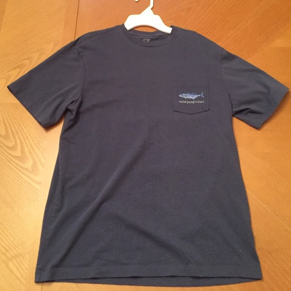 Vineyard Vines T-shirt