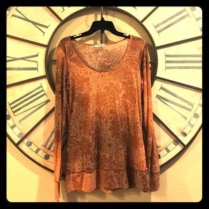 Long sleeve Autumn Blouse.