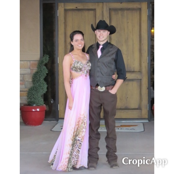 Dave and Johnny Prom Dress - Picture 2 of 8