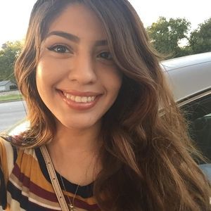 Meet your Posher, Alyssa