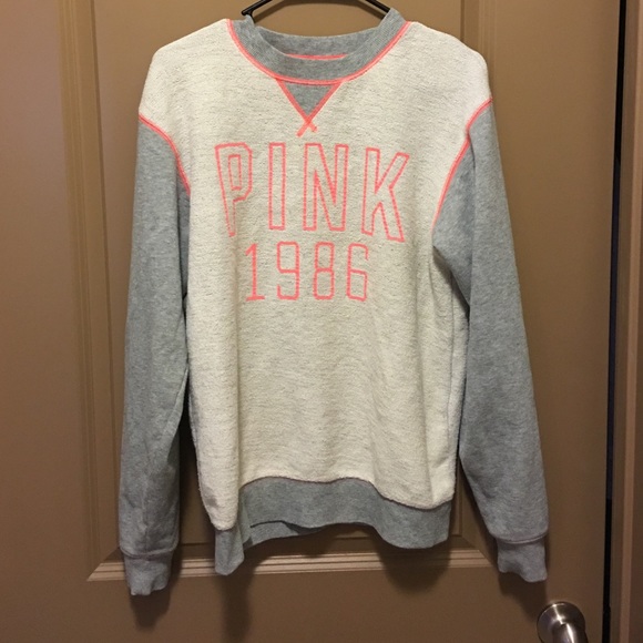PINK Oversized sweater.