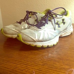 Under Armour tennis shoes