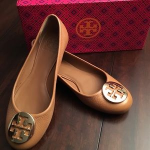 Tory Burch Reva Ballet Tan/Gold size 7