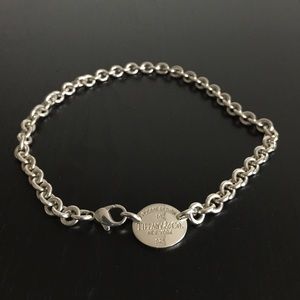 Return to Tiffany oval tag necklace