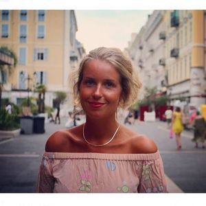 Meet your Posher, Julie