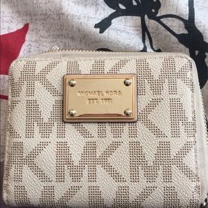 MK wallet
