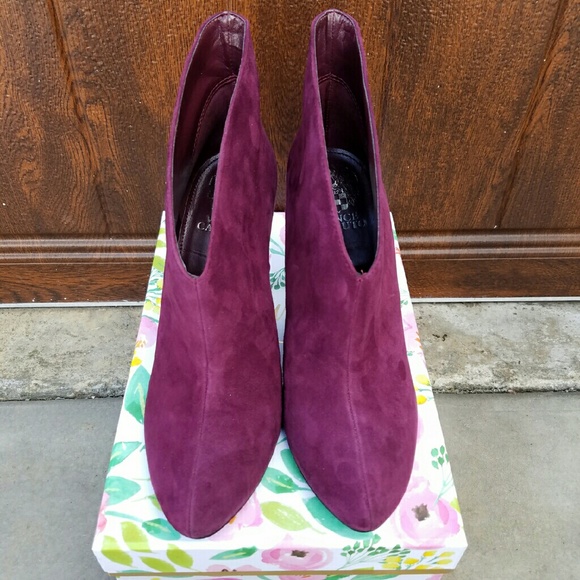 Sexy Vince Camuto Suede Booties - Picture 3 of 4