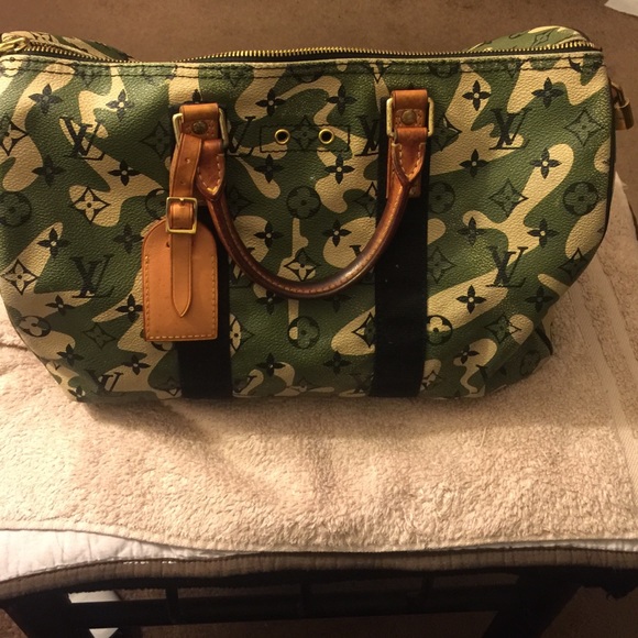 Camo LV Speedy willing to bundle w/ belt 1500