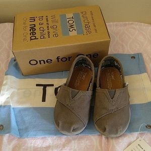 Toms Baby shoes _size 5