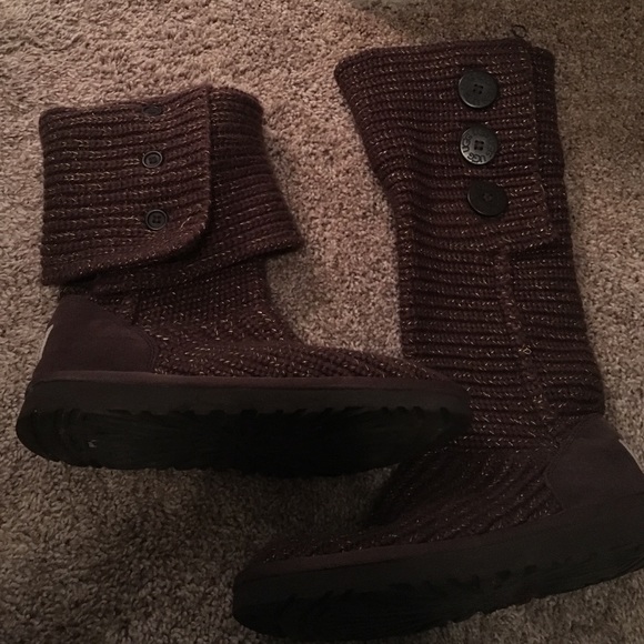 Brown Knit uggs!