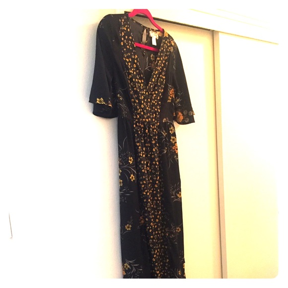 Ankle Length Short sleeved maxi with side slits