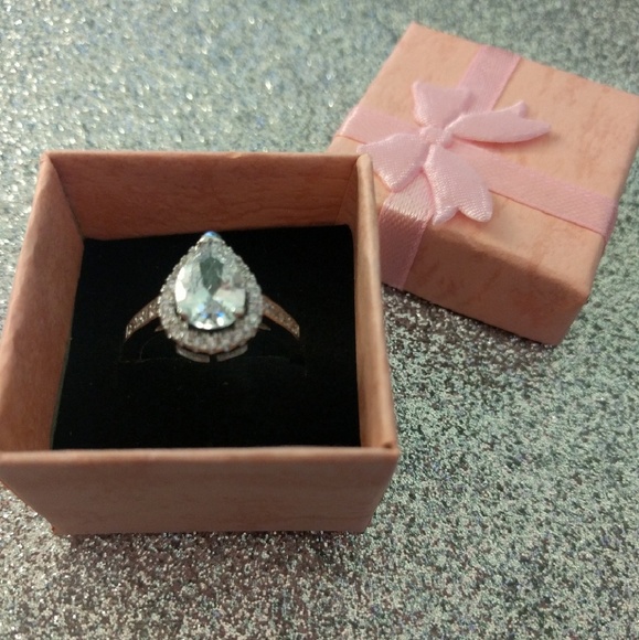 ๐โจ 925 Pear Halo Ring - Picture 2 of 5