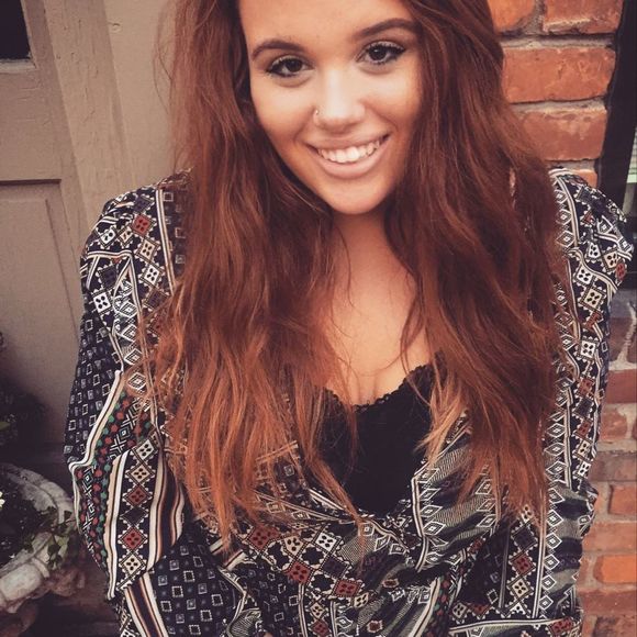 Meet your Posher, Olivia