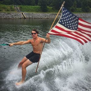 Meet your Posher, Evan