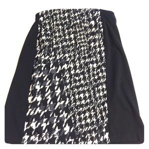 Attention knit skirt Size M