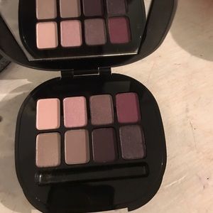 MAC Keepsakes Plum eyeshadow palette NWOT