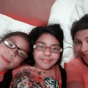 Meet your Posher, Dinora