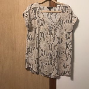 Express Snake design silk like material blouse XL