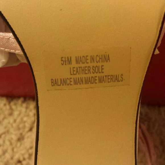 Pink strap heels - Picture 4 of 4