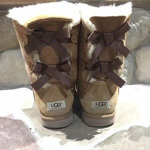 UGG Bailey Bows - chestnut brown