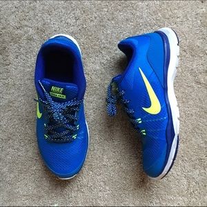 NIKE TRAINING FLEX TR 5