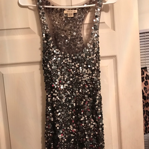 Arden B sequin tunic! Host pick!