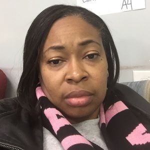 Meet your Posher, Aroneysa