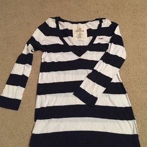 Hollister long sleeve v-neck