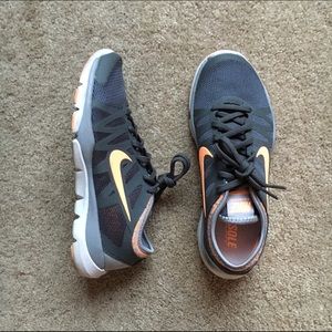 NIKE TRAINING FLEX SUPREME TR3