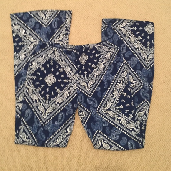 Print pants with flare legs. Youth size XL 14/16