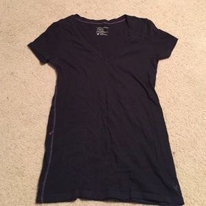 American Eagle Outfitters black soft v-neck top