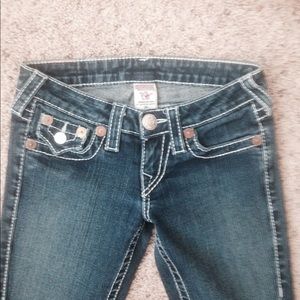 True Religion size 25 sexy white stitch