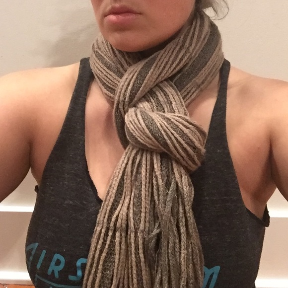 Handmade scarf - Picture 2 of 4