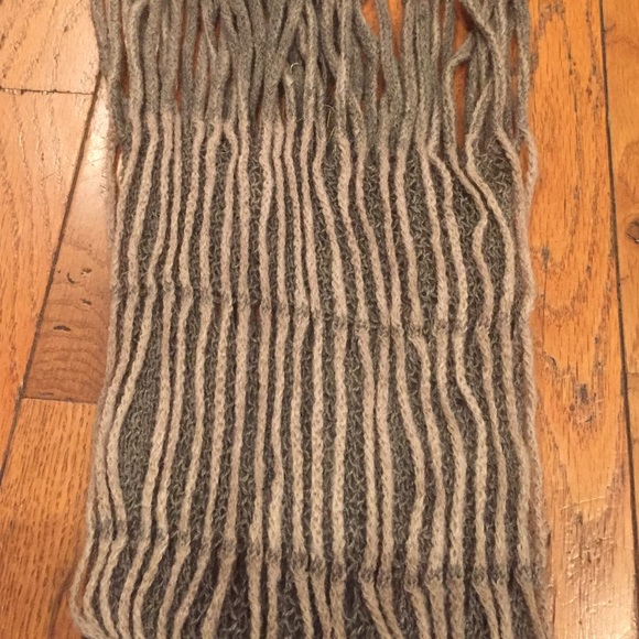 Handmade scarf - Picture 4 of 4