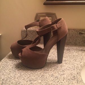 Suede Chunky Heels✨