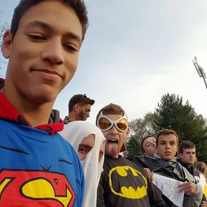 Meet your Posher, Hunter