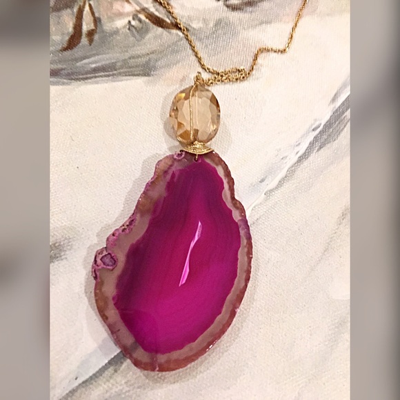 Agate Pendant necklace in Fuchsia! LAST ONE! - Picture 3 of 3