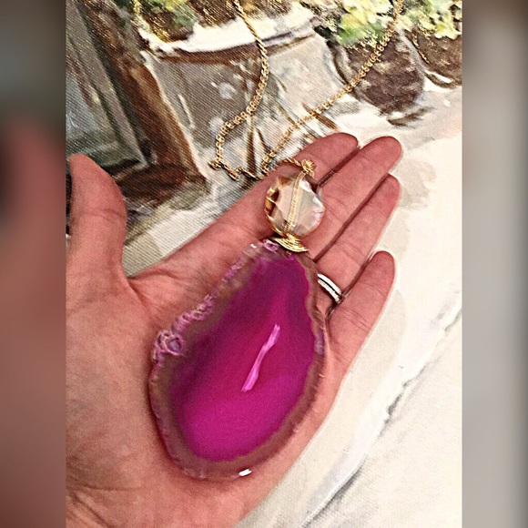 Agate Pendant necklace in Fuchsia! LAST ONE! - Picture 2 of 3