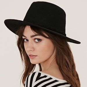 New. Black Wide Brim Felt Fedora Hat