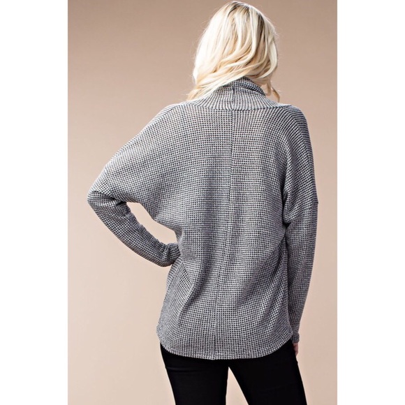 Two Tone Wrap Cardigan - Gray - Picture 2 of 4