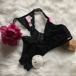 NEW💓 PINK Victoria's Secret Lace Bralette Black