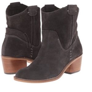 Dolce Vita Shoes - Dolce Vita Graham or Grayden suede bootie, sz 8.5 Dolce Vita Shoes - Dolce Vita Graham or Grayden suede bootie, sz 8.5