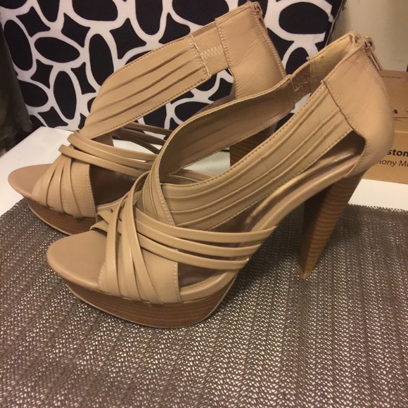 ❤️SOLD❤️ - Picture 2 of 3