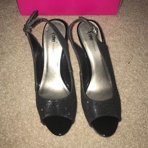 Black sparkle high heel