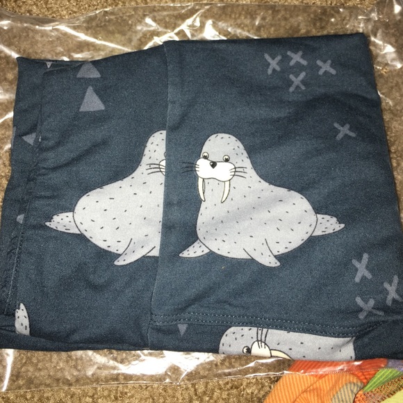 NWT OS Lularoe walrus leggings