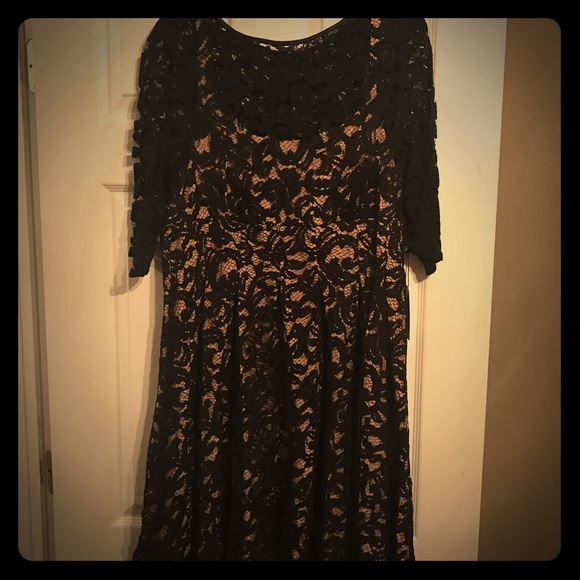 Adrianna Papell
Women's Allover-Lace Dress