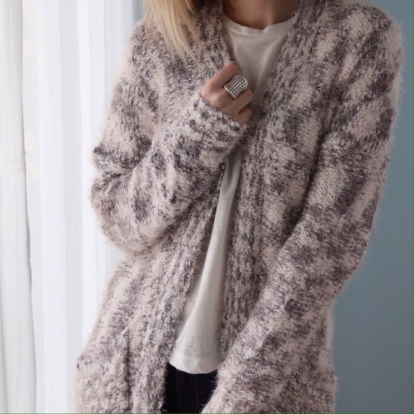 Bedford Fuzzy Soft Cardigan *LAST 1! - Picture 4 of 4