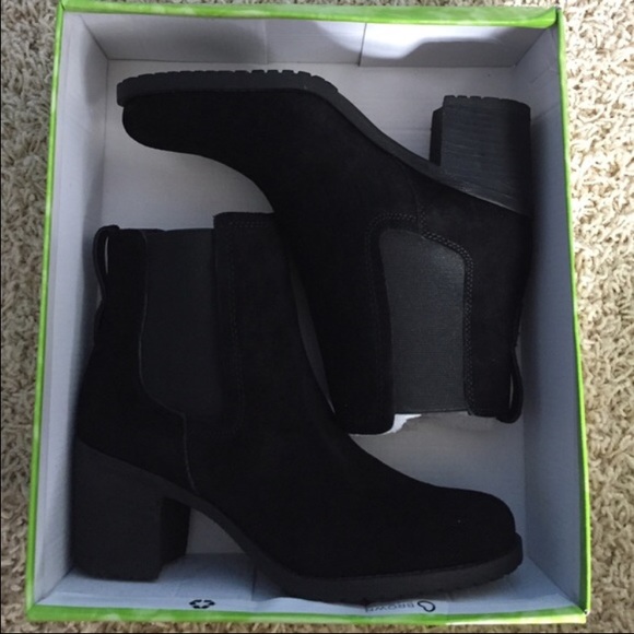 Sam Edelman Hanley Suede Chelsea Boot in Black