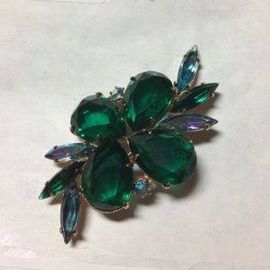 Vintage green glass brooch