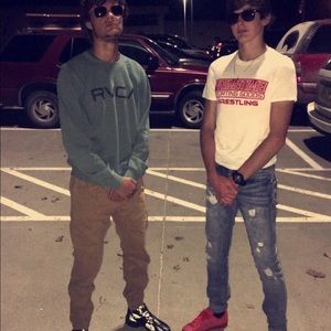 Meet your Posher, Max